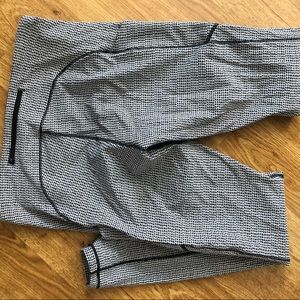 Lulu Lemon Wunder Under
